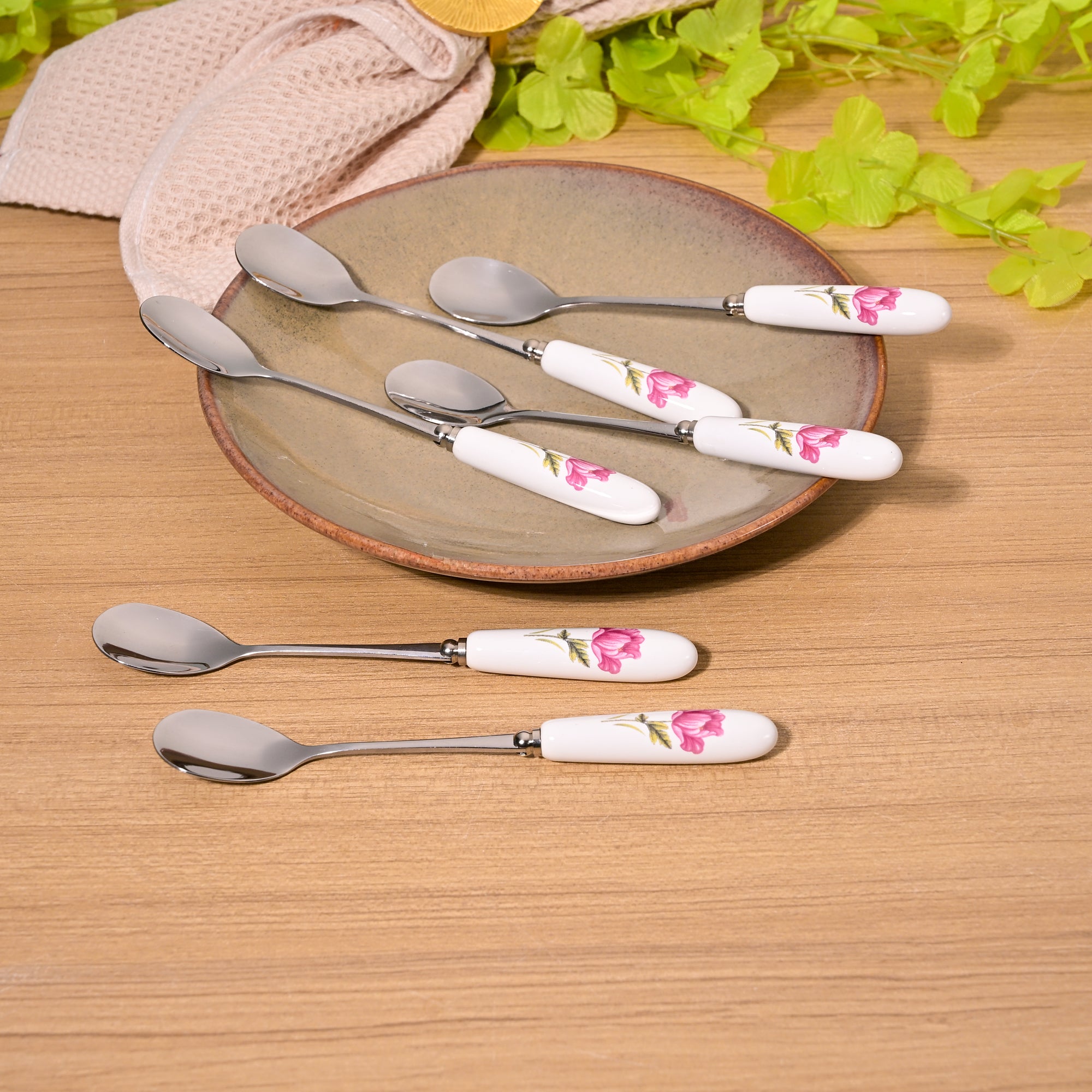 Radiant Rose Dessert Spoons Set of 6 with Elegant Design

