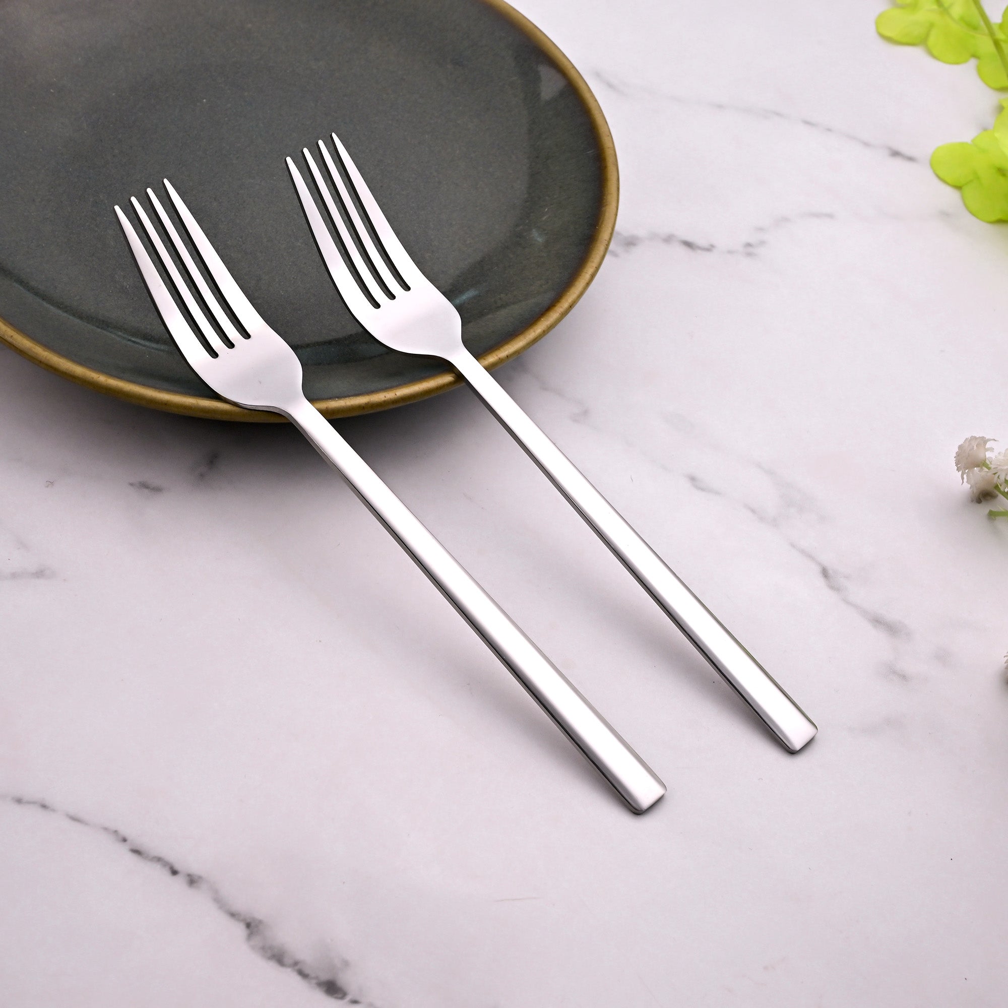 Premium Silver Charm Mini Forks with a Sleek and Stylish Design

