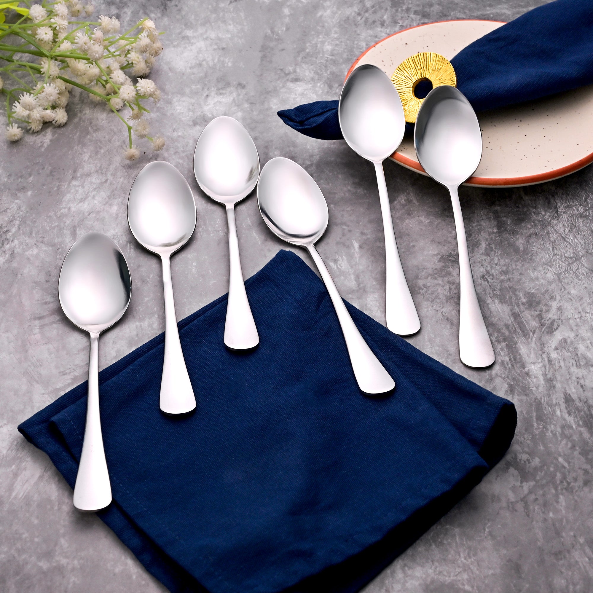 Sleek & Shiny Stainless Steel Spoons – Set of Six with Polished Finish

