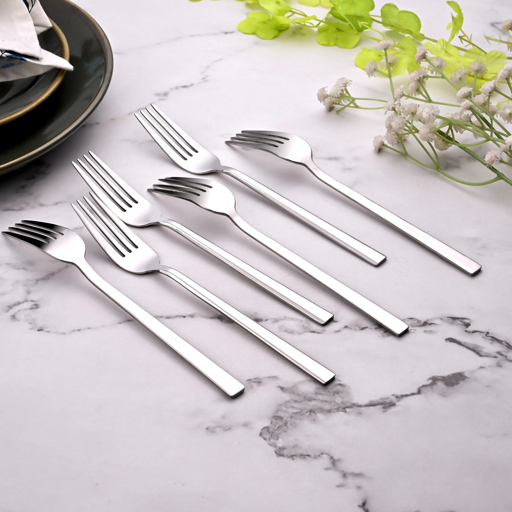 Premium SmoothGrip Stainless Steel Forks with a Modern Design

