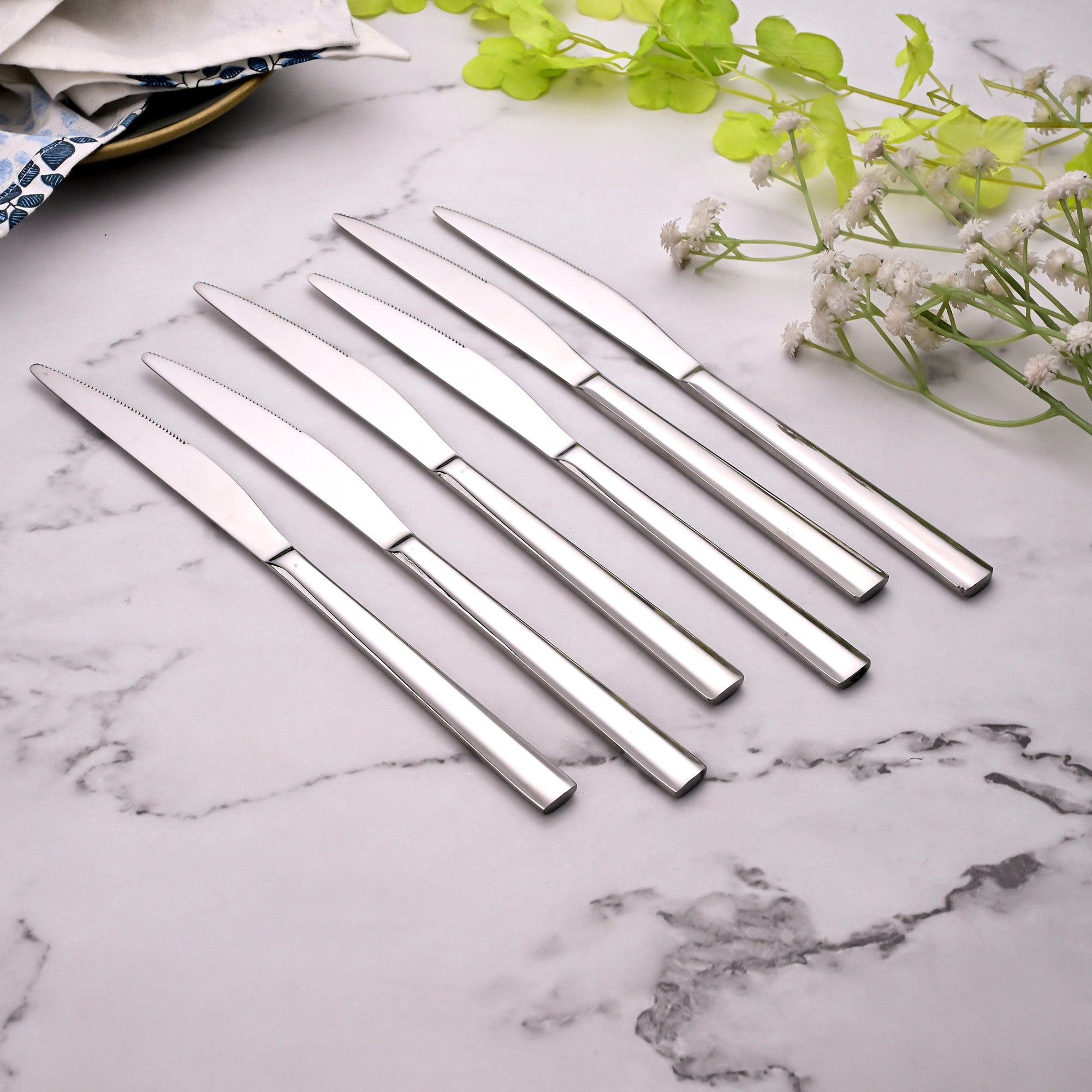 Smooth Slice Knife Set of 6 with an Elegant Stainless Steel Finish

