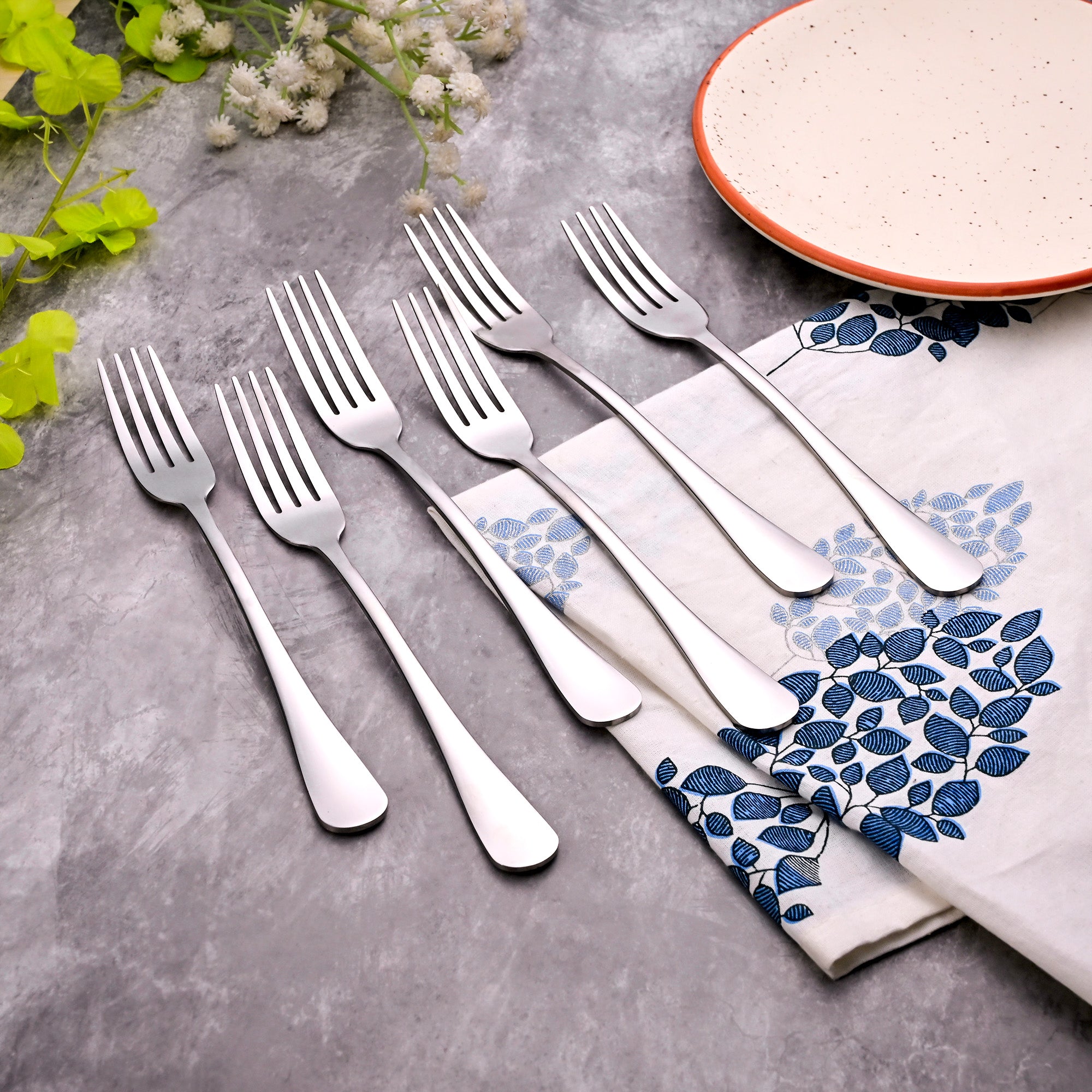 Snappy Silver Forks Set of 6 – Elegant Silver Cutlery Collection

