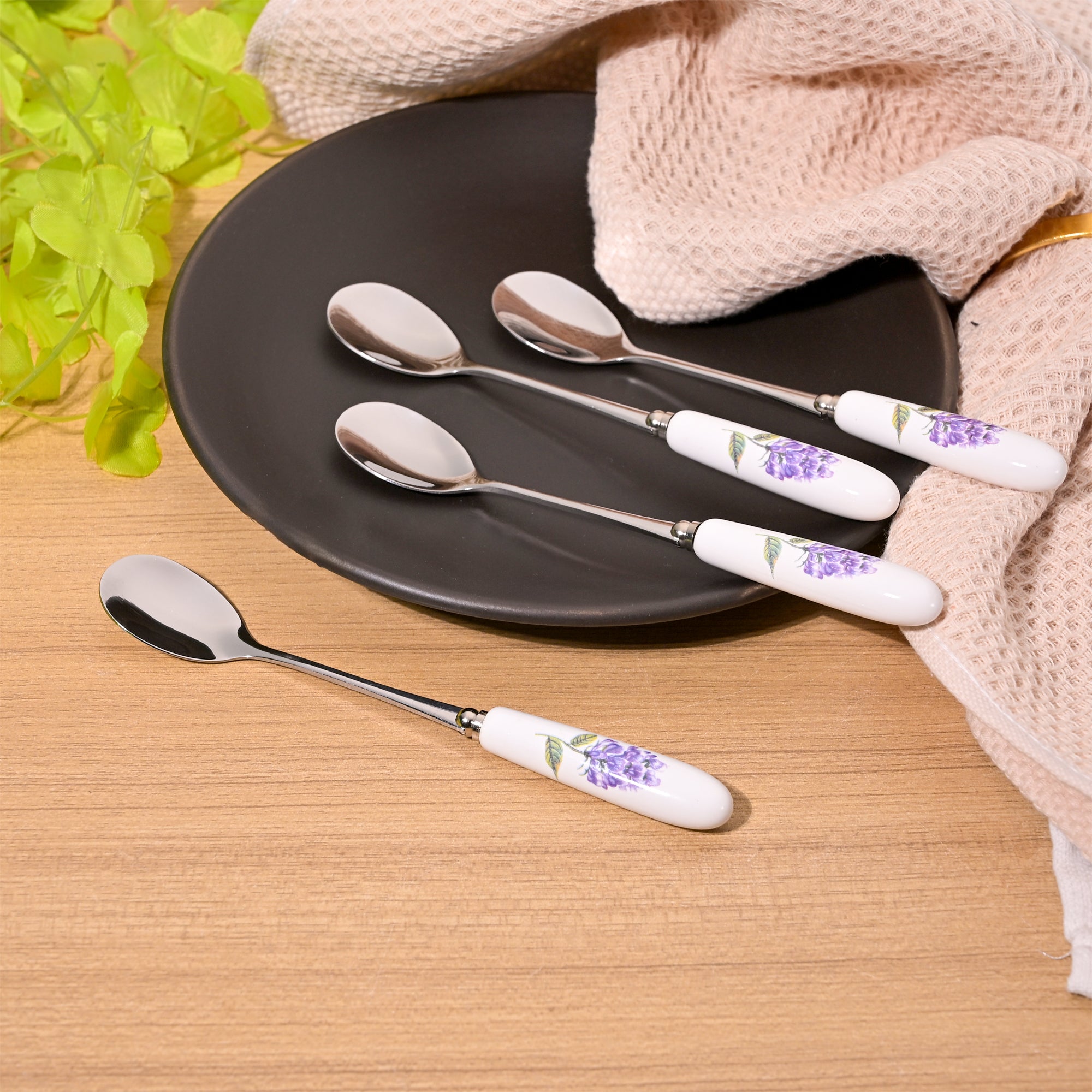 Set of 4 lavender dessert spoons

