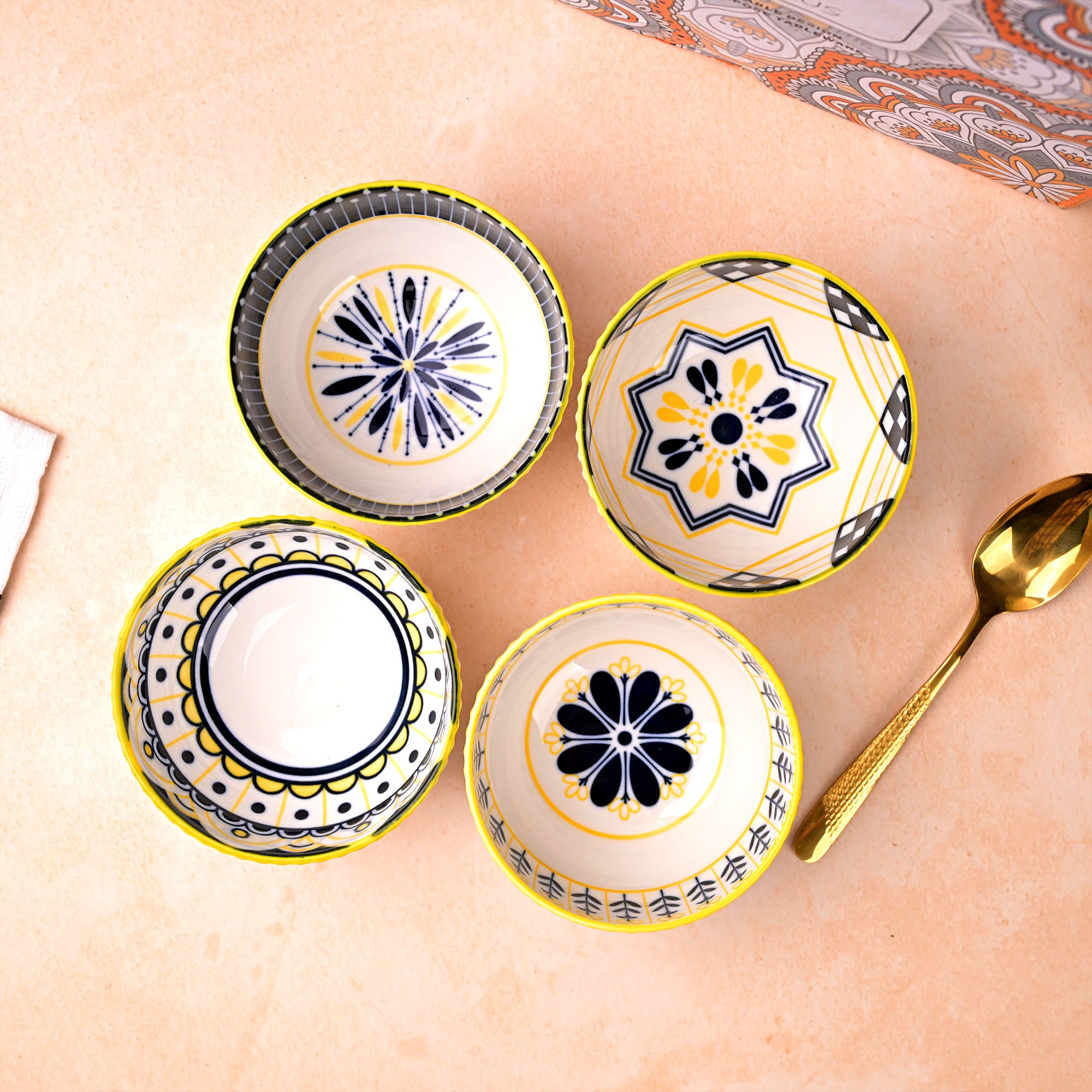Decorative The Nest porcelain bowls for dining

