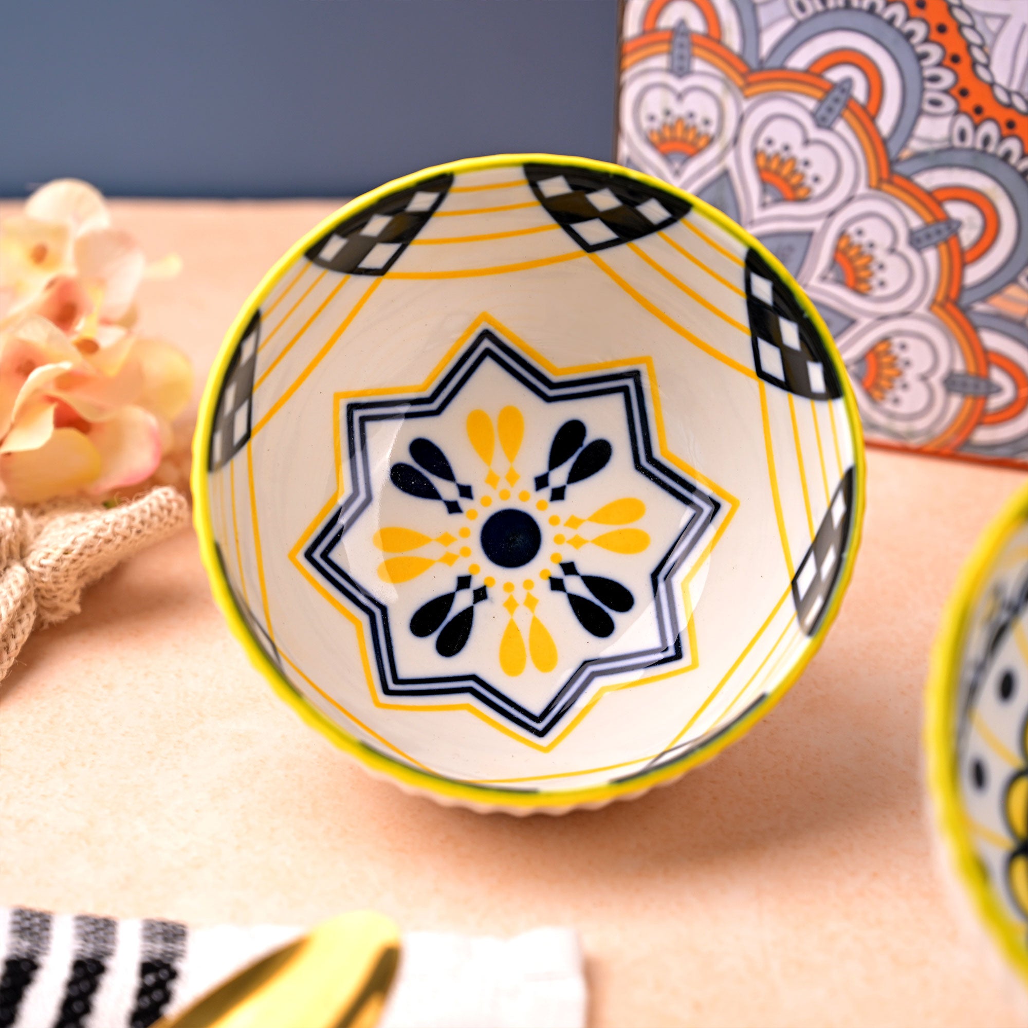 Porcelain bowls for desserts and appetizers


