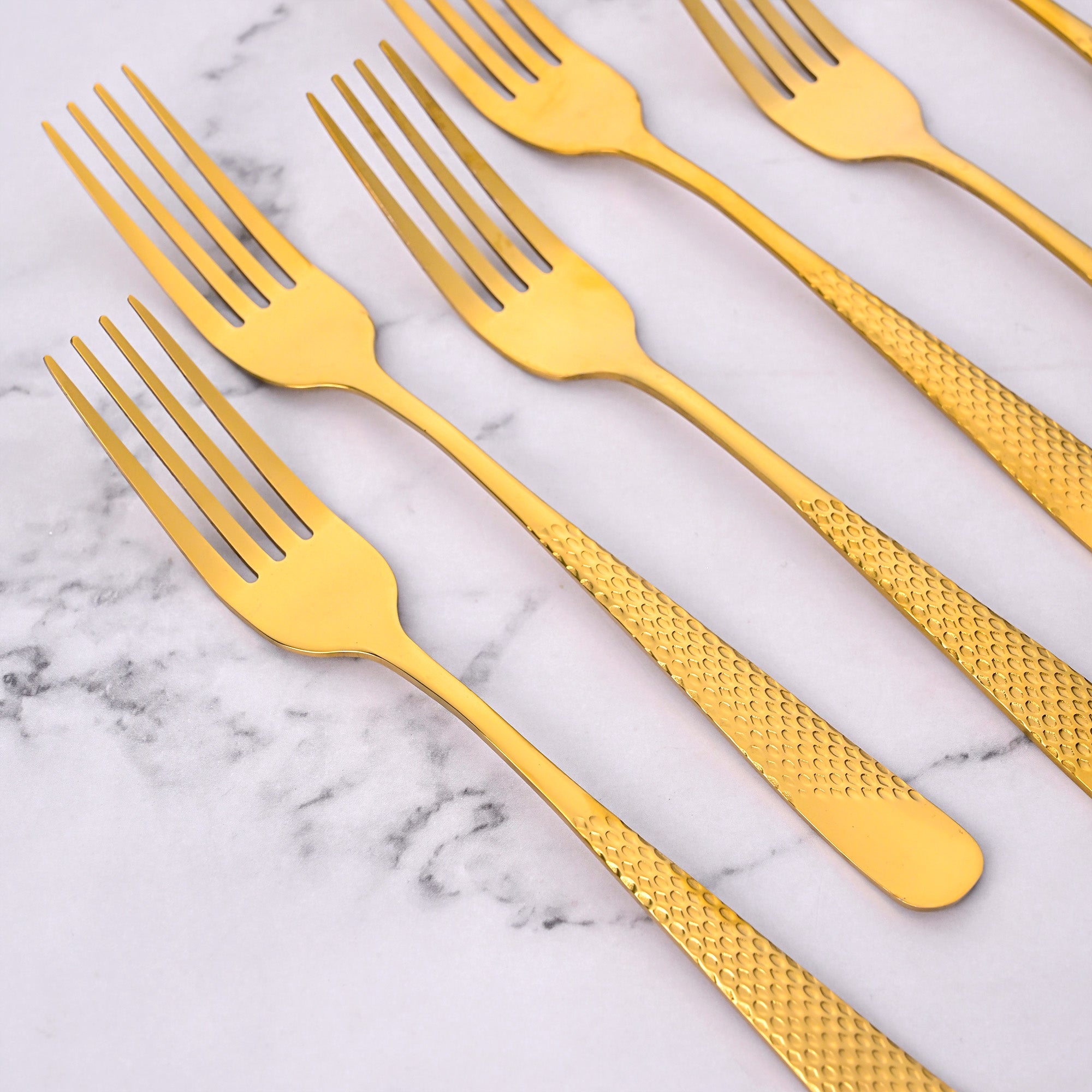 Timeless Gold Forks with a Sleek and Polished Design

