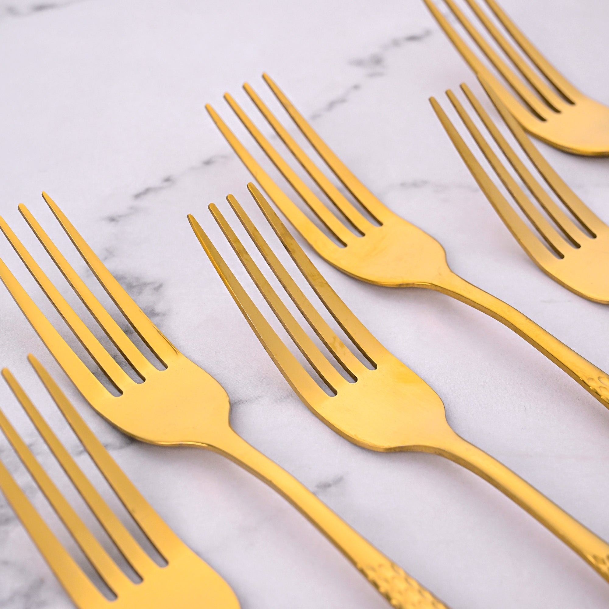 Elegant Golden Steel Forks for Everyday Dining and Entertaining

