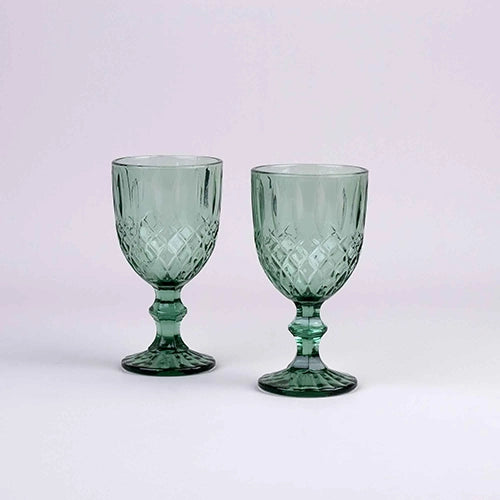 Side view of vintage diamond detailing glass

