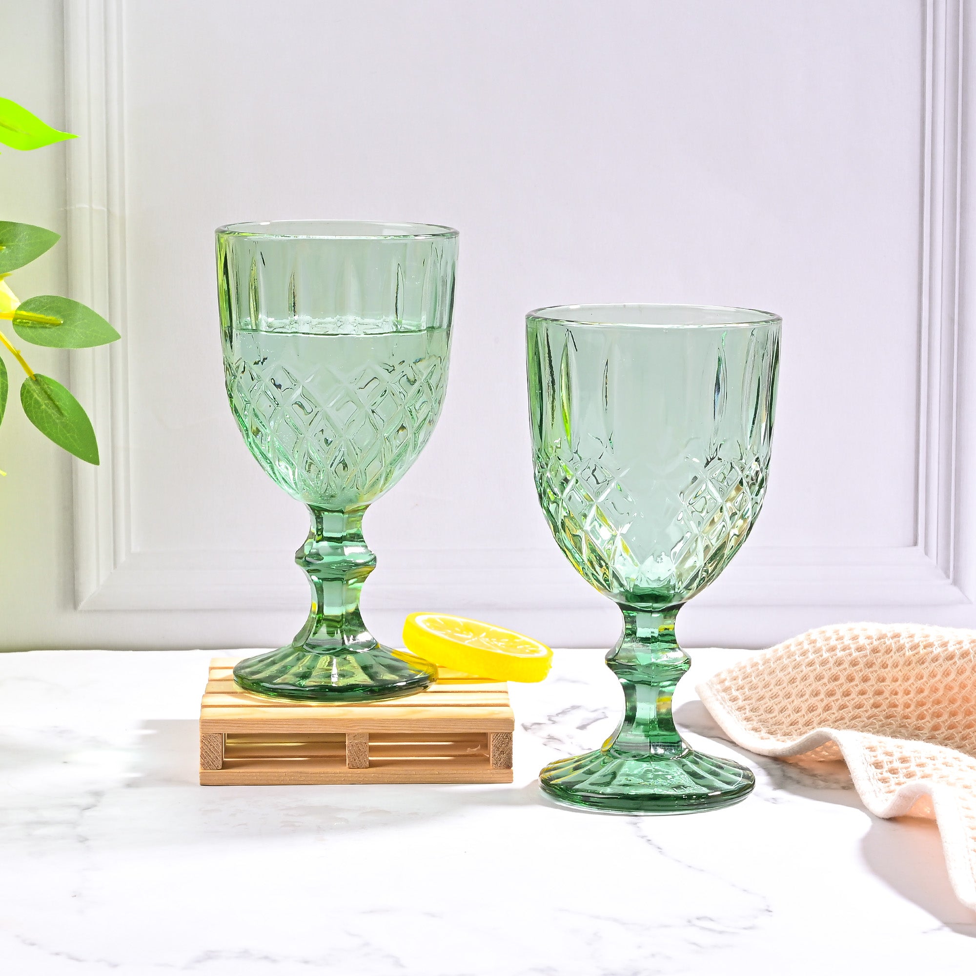 Classic diamond textured glass for elegant dining



