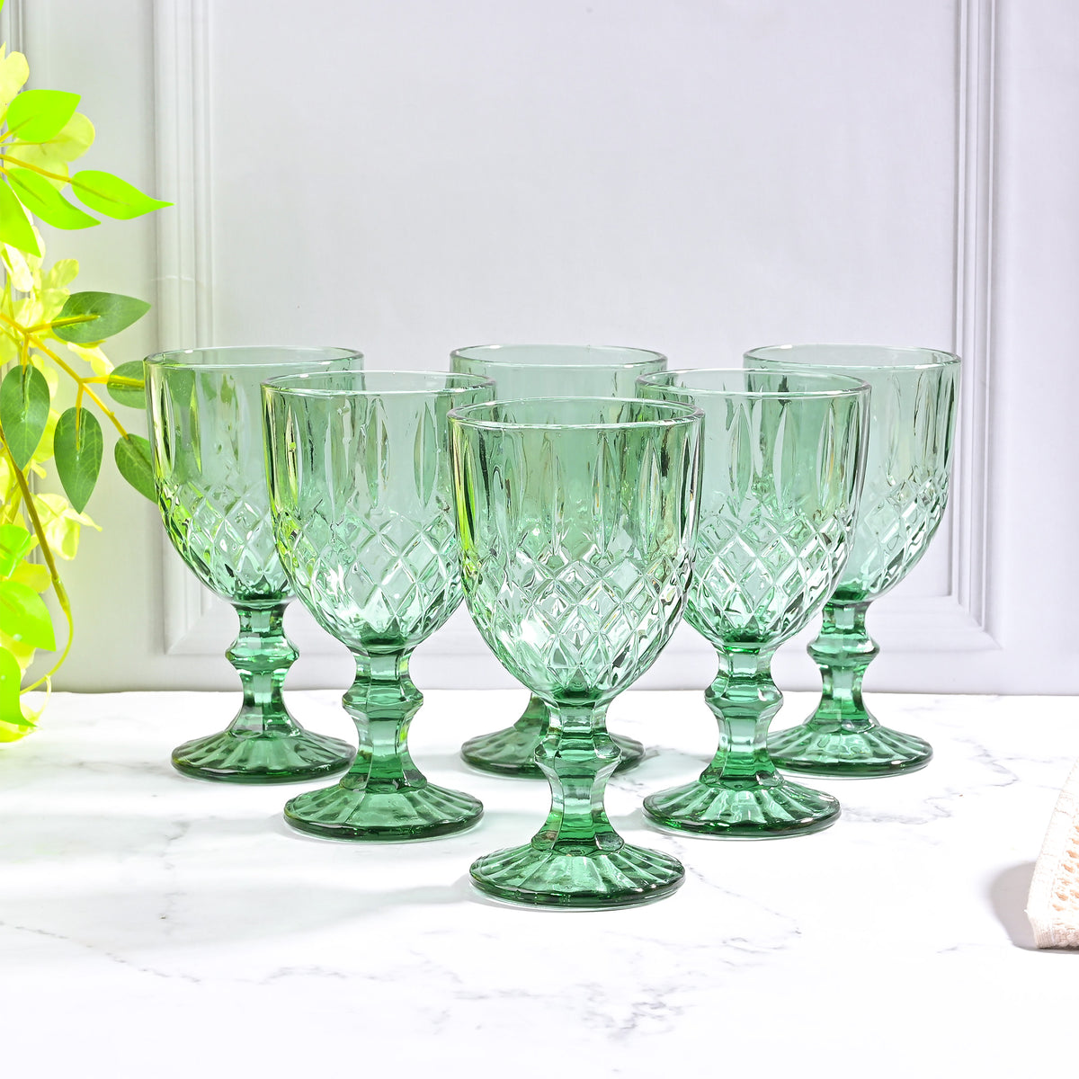 Elegant vintage glass with diamond detailing

