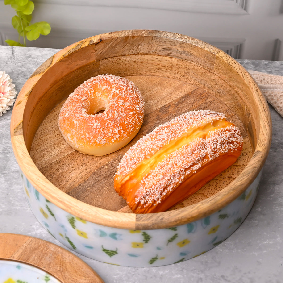 Decorative casserole box for stylish food serving

