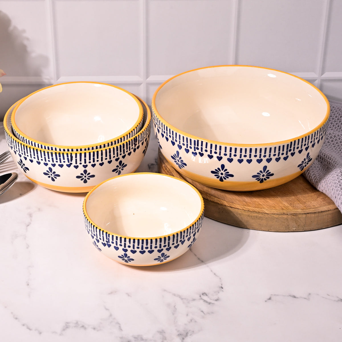 Yellow serving bowls set of 4 for tableware

