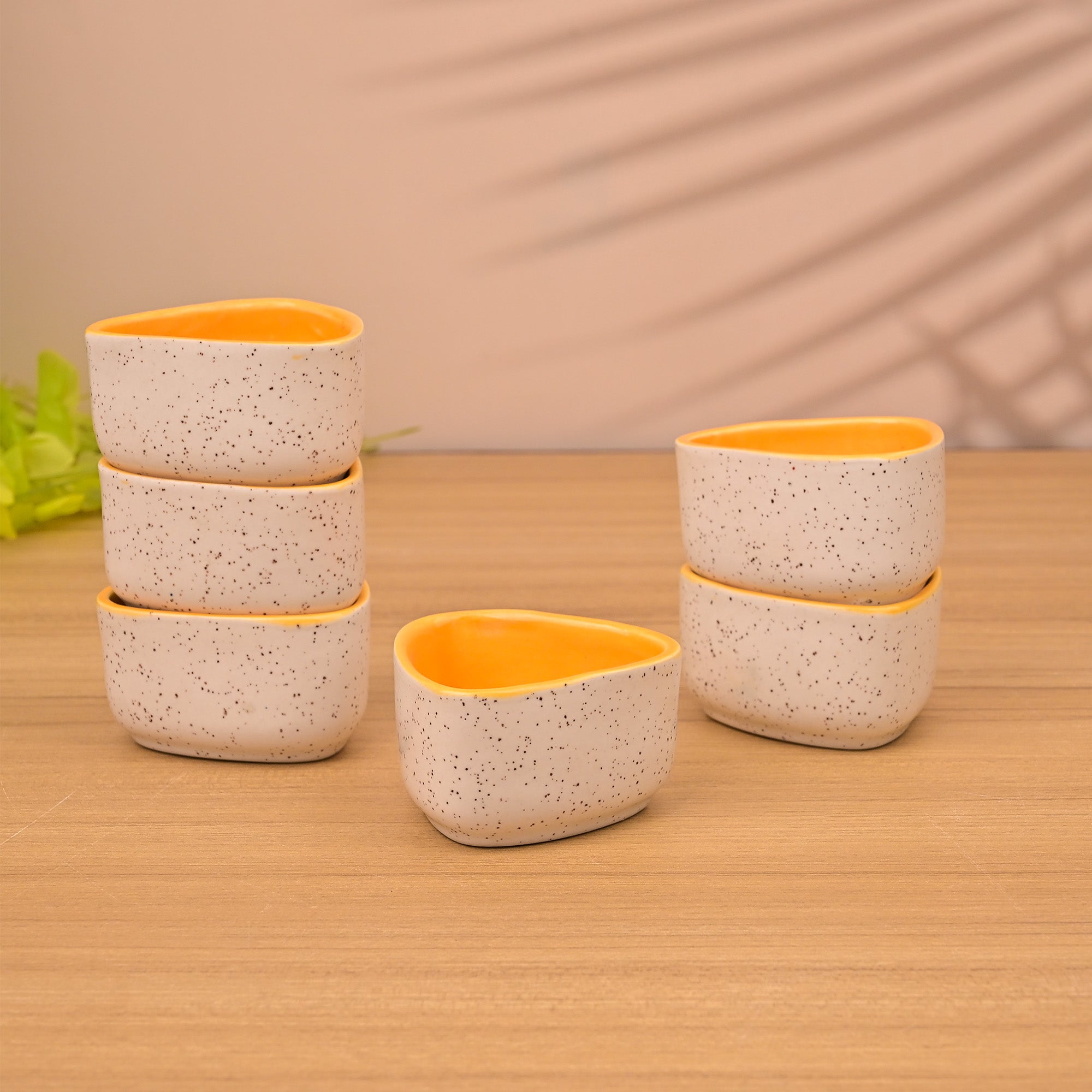 Bright yellow condiment bowl set

