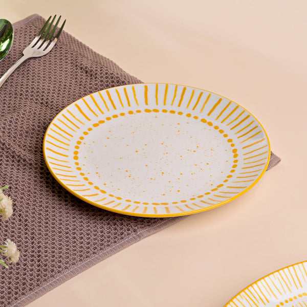 Amoret: Porcelain Quarter Plates Set of 2 (7.8 Inches)