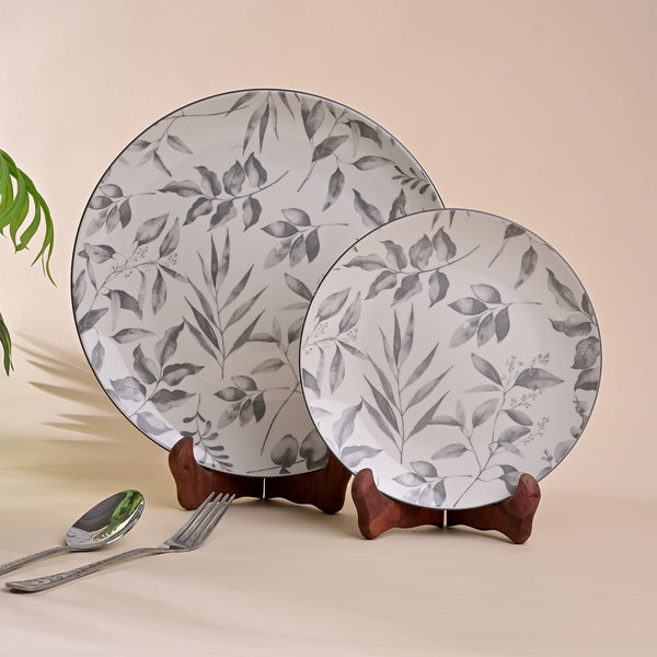 Ivory Enduring Porcelain Plate Set