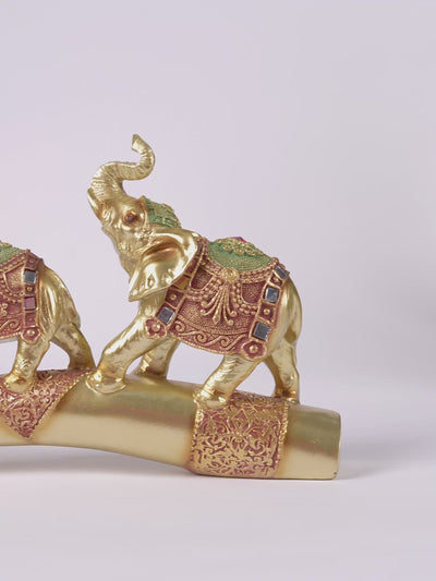 Gaj: Elephants on Arc Figurine