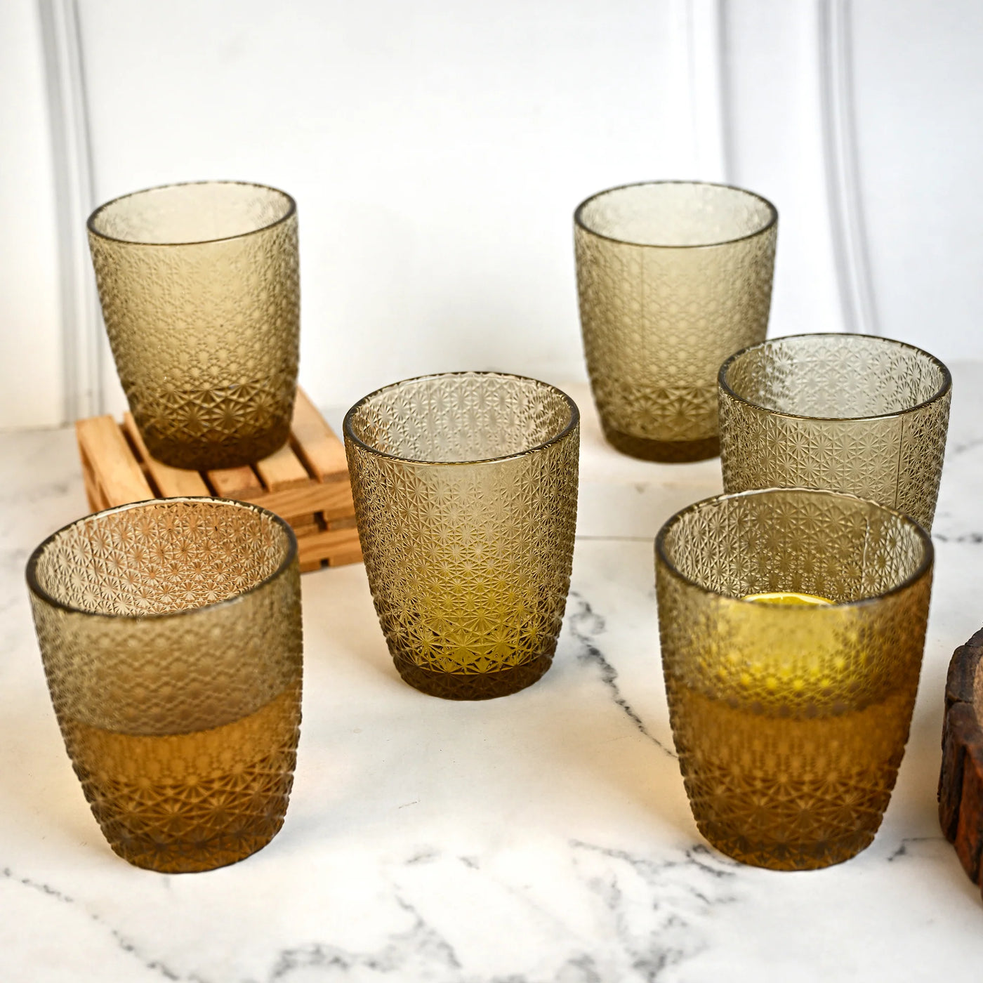 Valley: Vintage Floral Drinking Glass Set